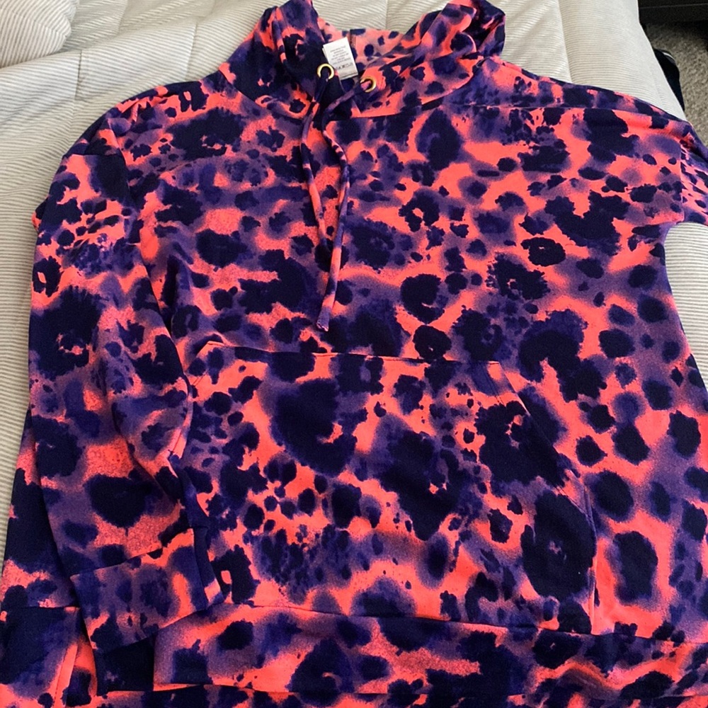 Hot pink and Navy Pullover